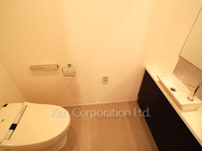 2008090789_P9