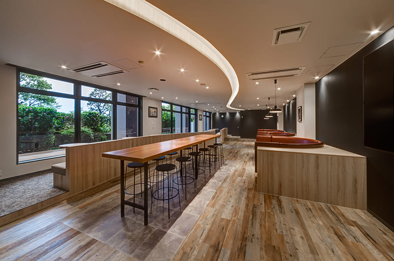 カフェラウンジ