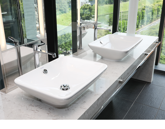 Powder room *The image shows a 4 bed.