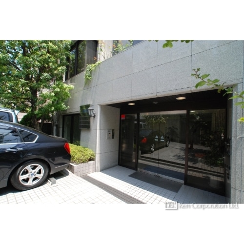 ワールドタイムズビル