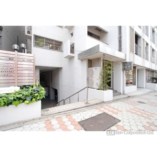 ソフトタウン白金