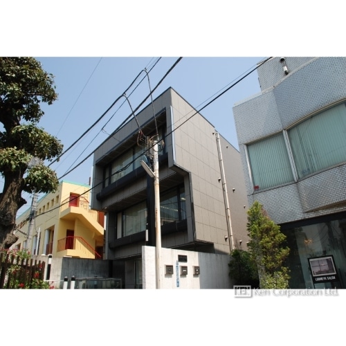 プレサージュ南青山４１１