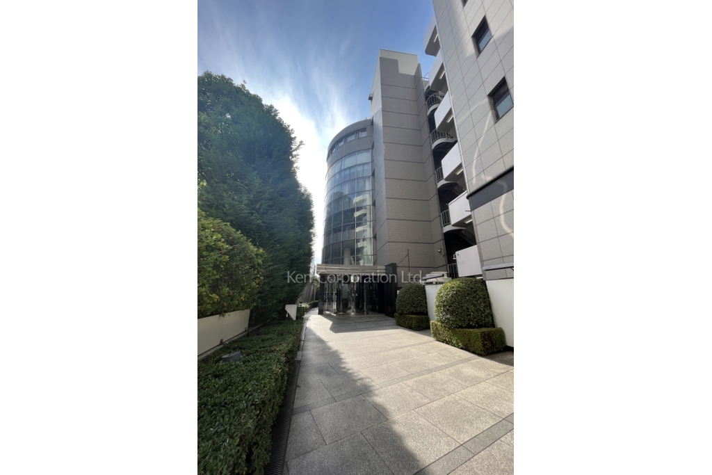 青山コンパルビル