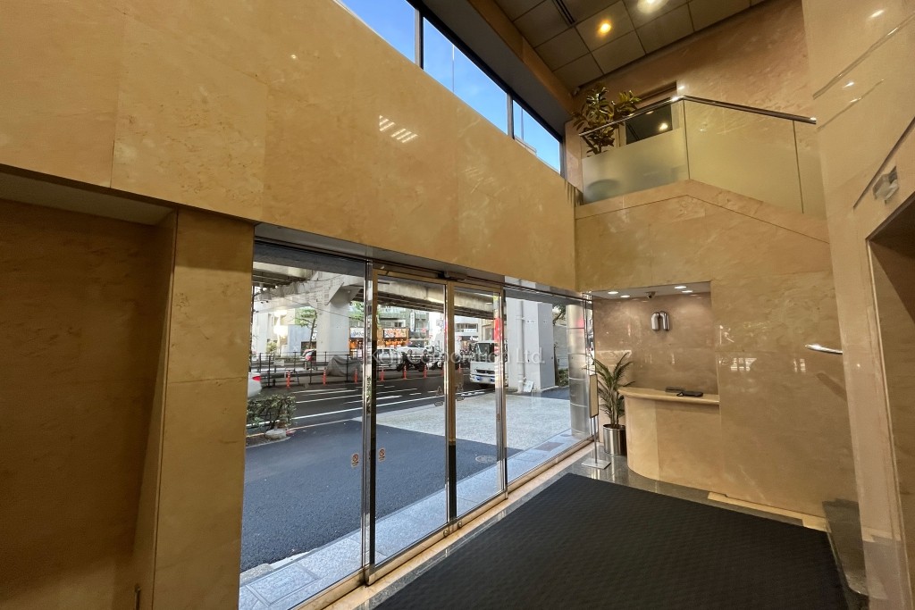 プラスアストルビル