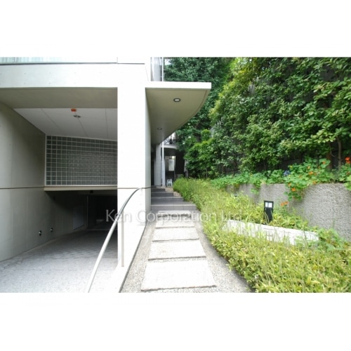 Ａ．Ｒ．Ｔ．元麻布