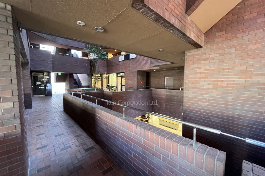 南青山SOビル FROM1-st