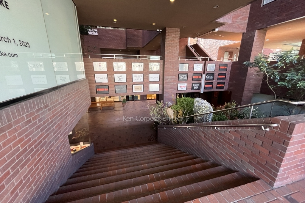 南青山SOビル FROM1-st