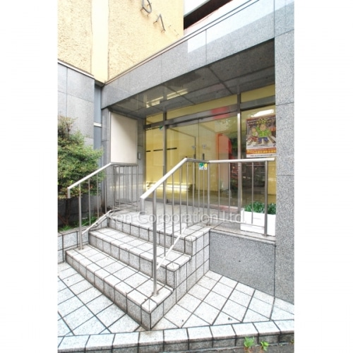 交通安全教育センタービル