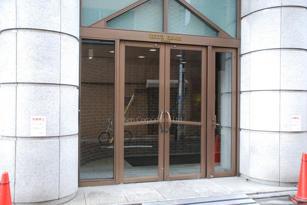 テラアシオス青山