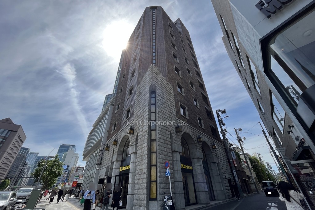 テラアシオス青山