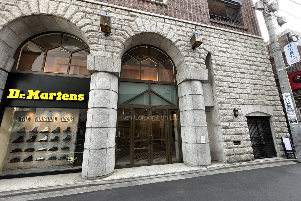 テラアシオス青山