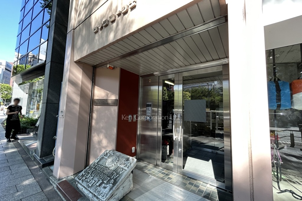 コマツローリエビル