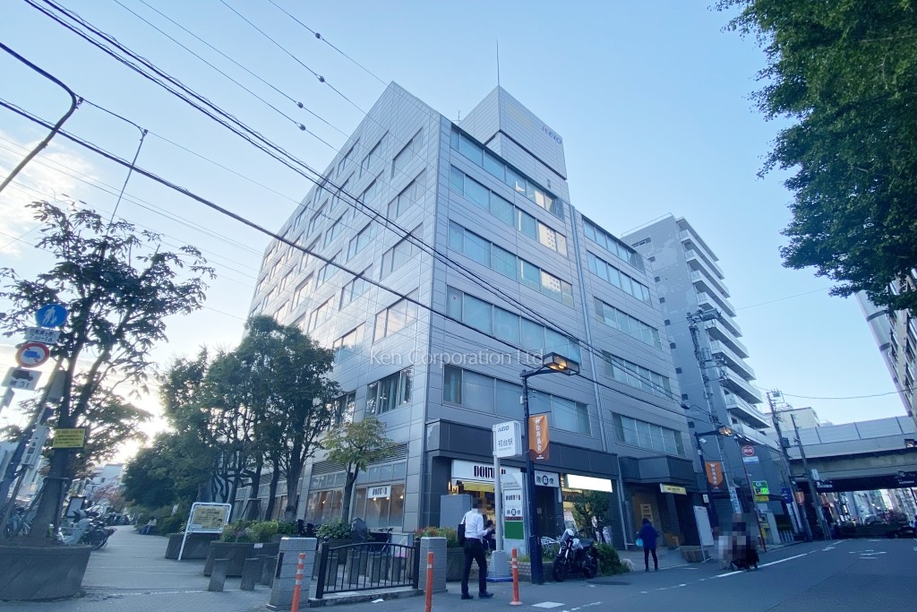 京王初台駅ビル