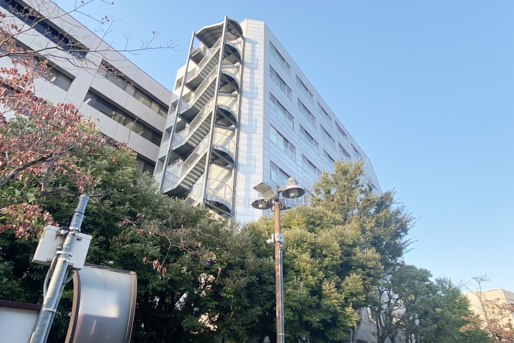 京王初台駅ビル