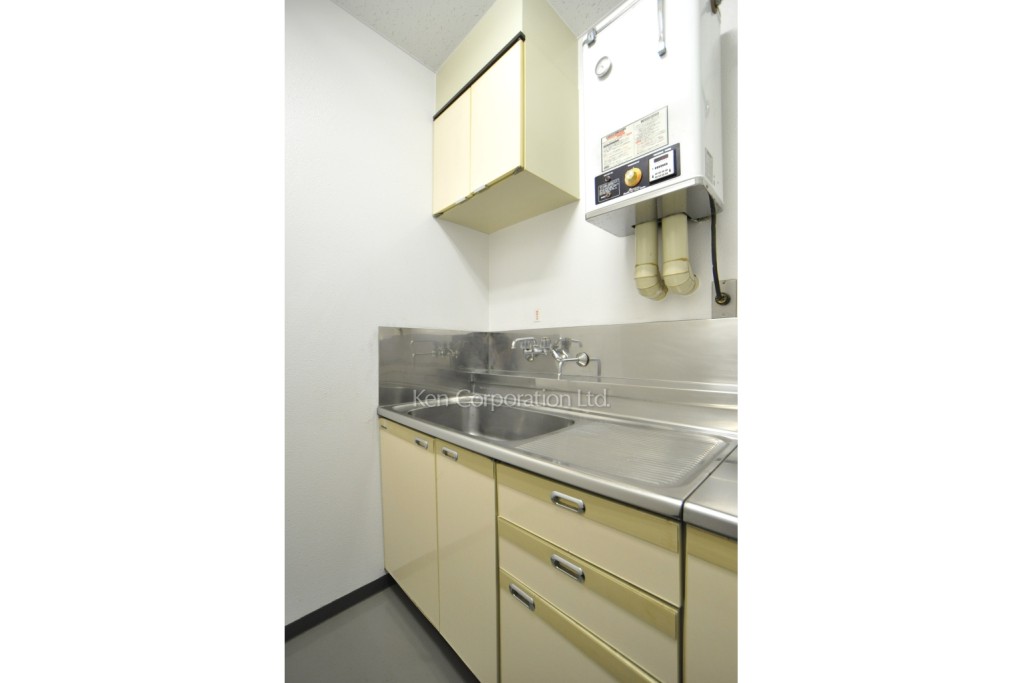 西新宿松屋ビル