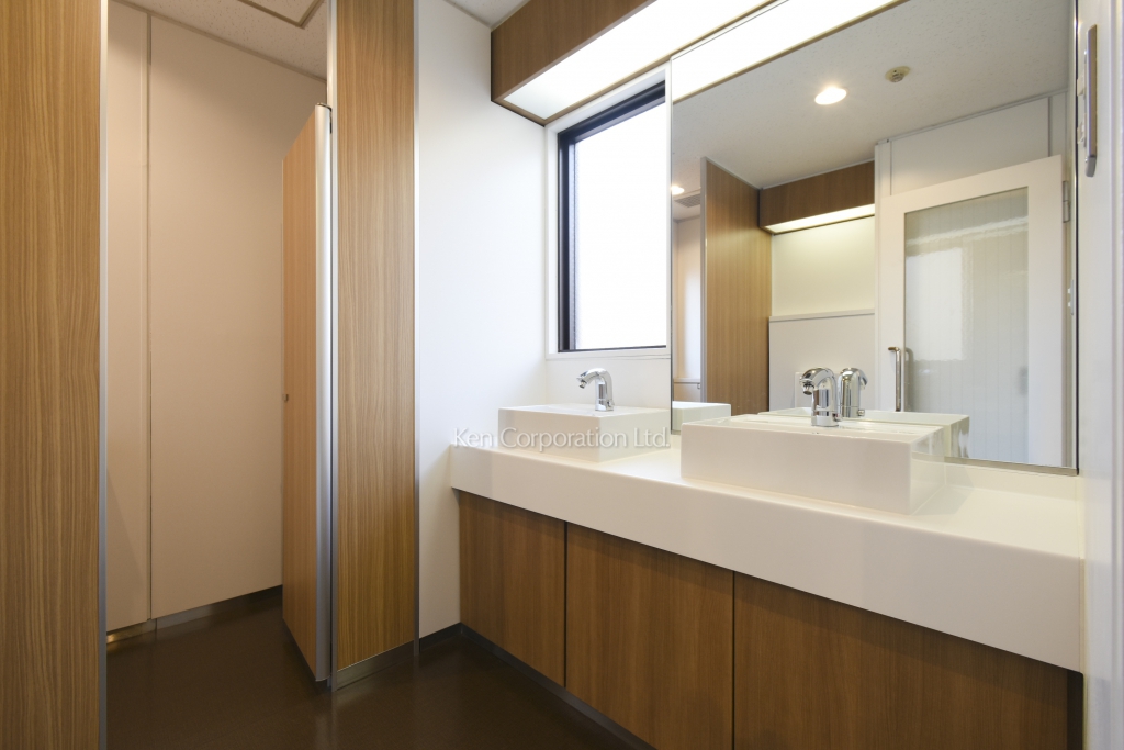 いちご新川ビル