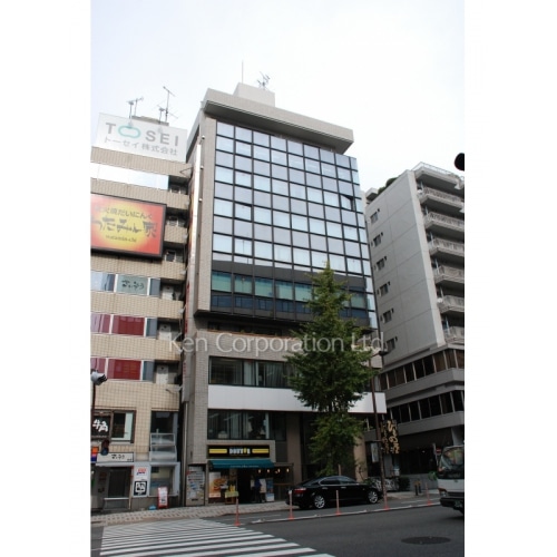 クリスタルタワー