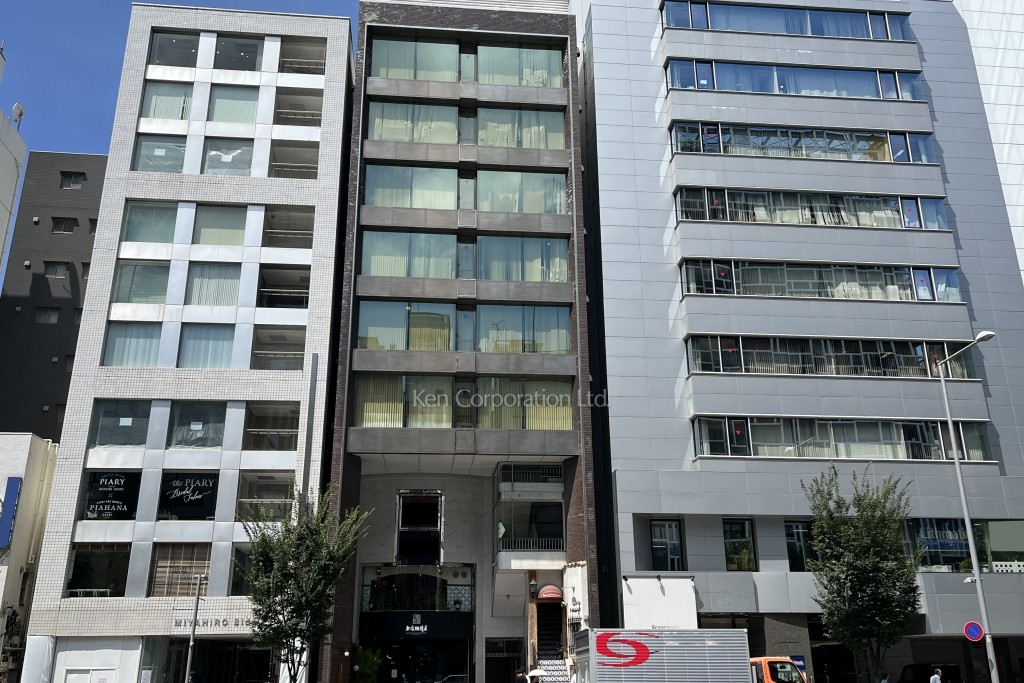 青山鈴木硝子ビル