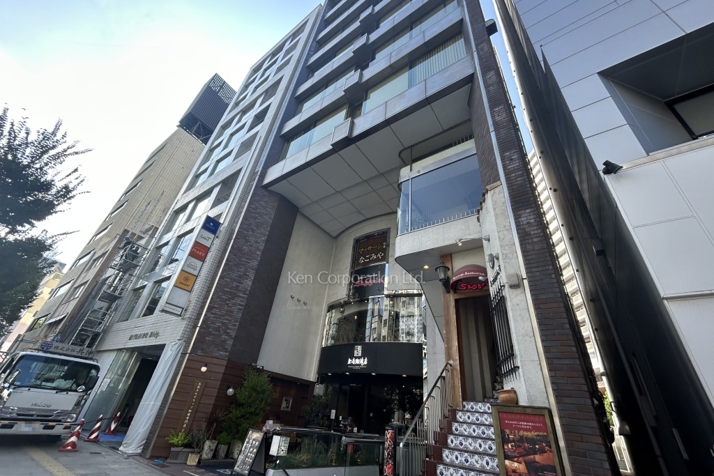 青山鈴木硝子ビル