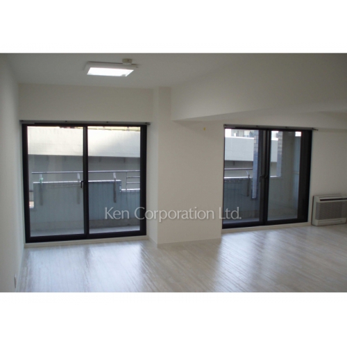 サンタワーズ A