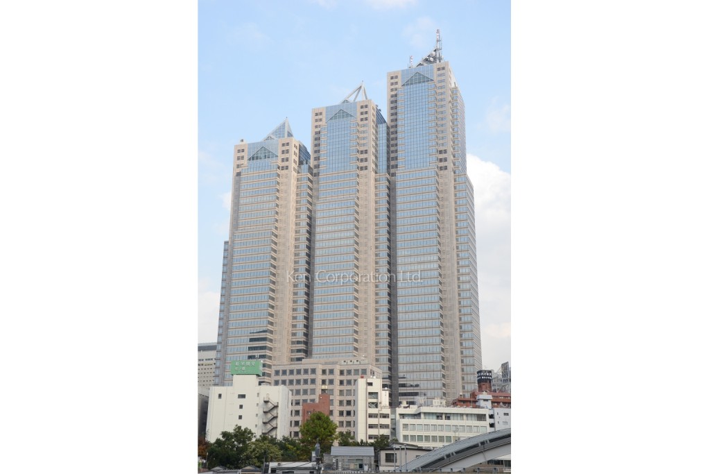 新宿パークタワー