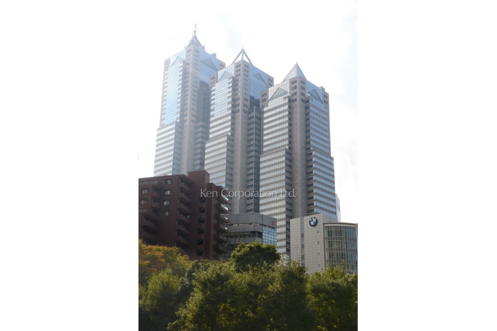 新宿パークタワー