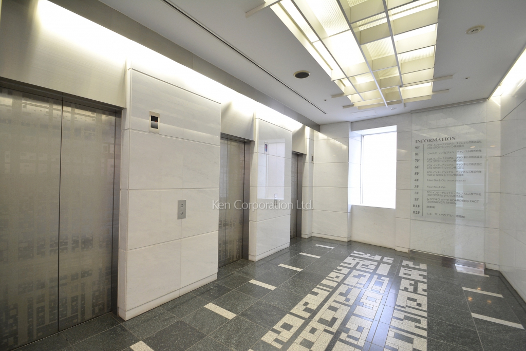 神宮前メディアスクエア