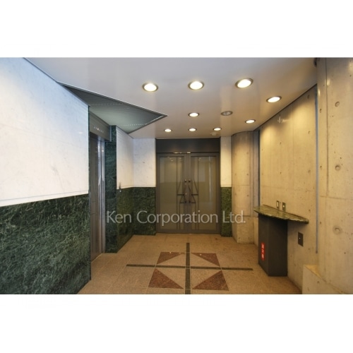 セーヌ・アキラ