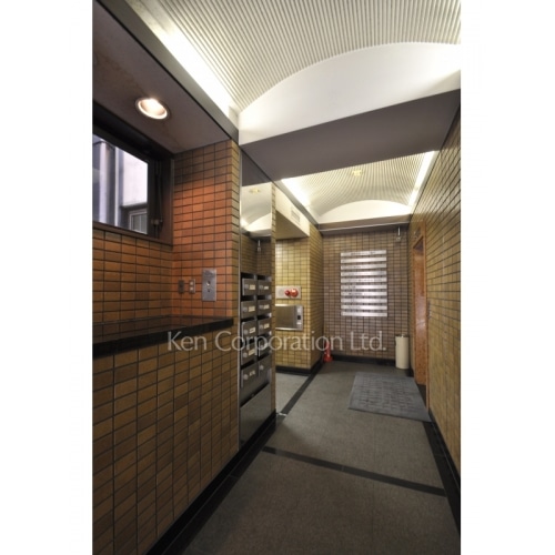 銀座初波奈ビル