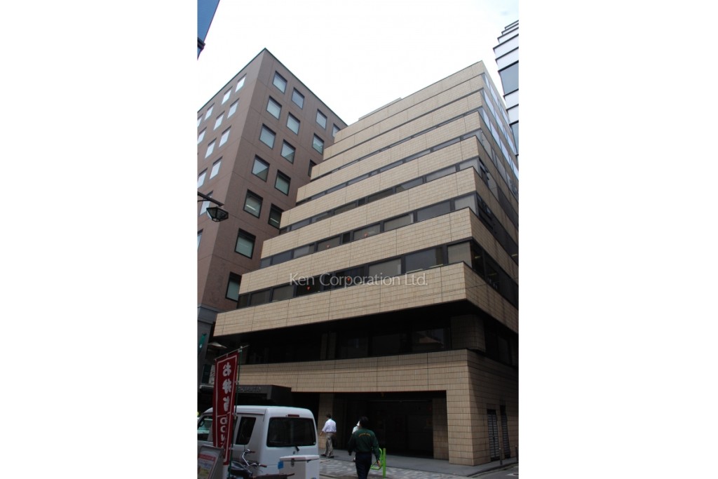 共同ビル(室町4丁目)