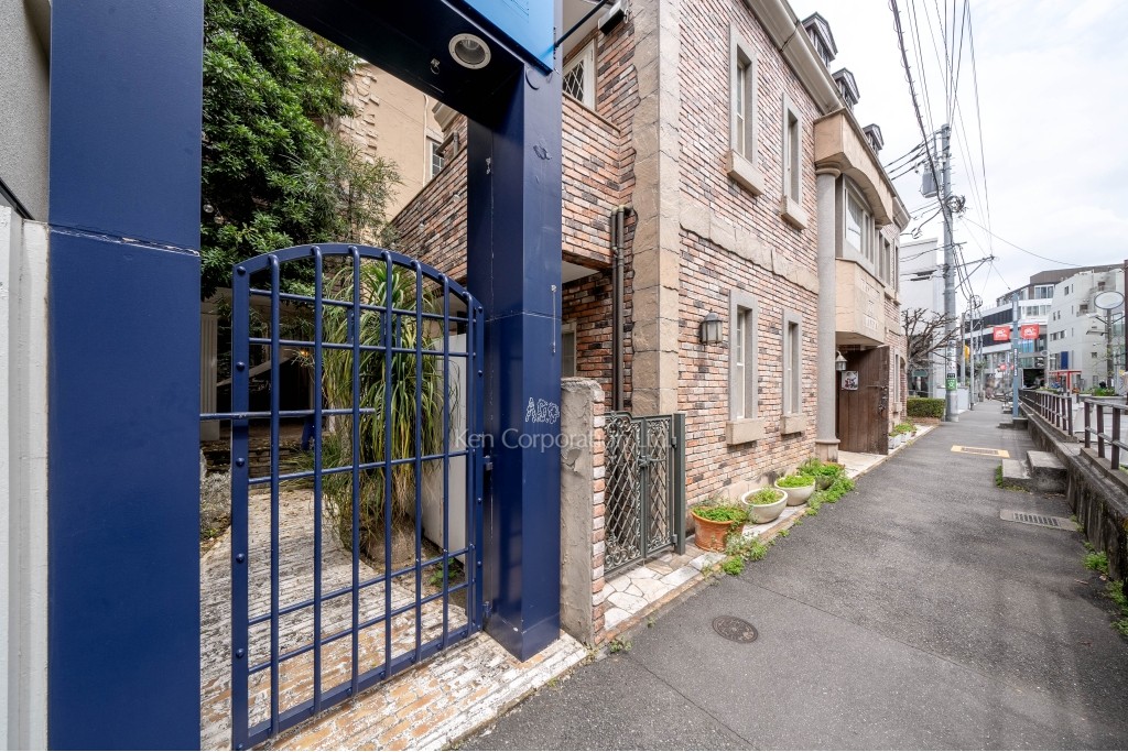 キャットハウス