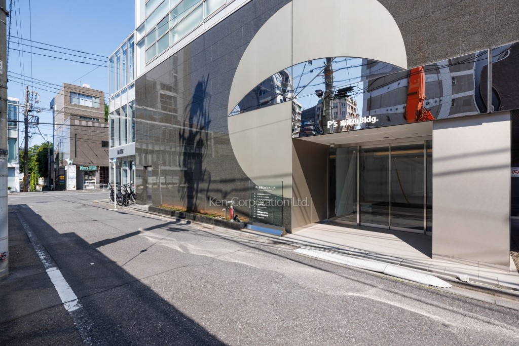 ピーズ南青山ビルディング