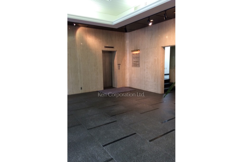 岩清日本橋ビル