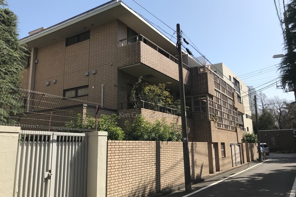 ミヤケホームズ