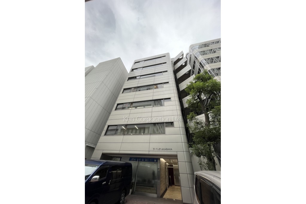 ラ・ベリテ AKASAKA