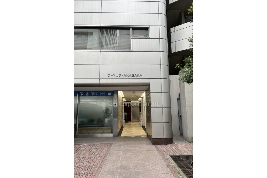 ラ・ベリテ AKASAKA