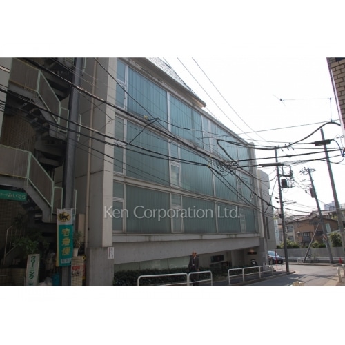 南青山ＳＴＵＤＩＯ　ＦＬＡＴ