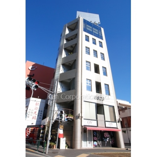 ６８２３ビル