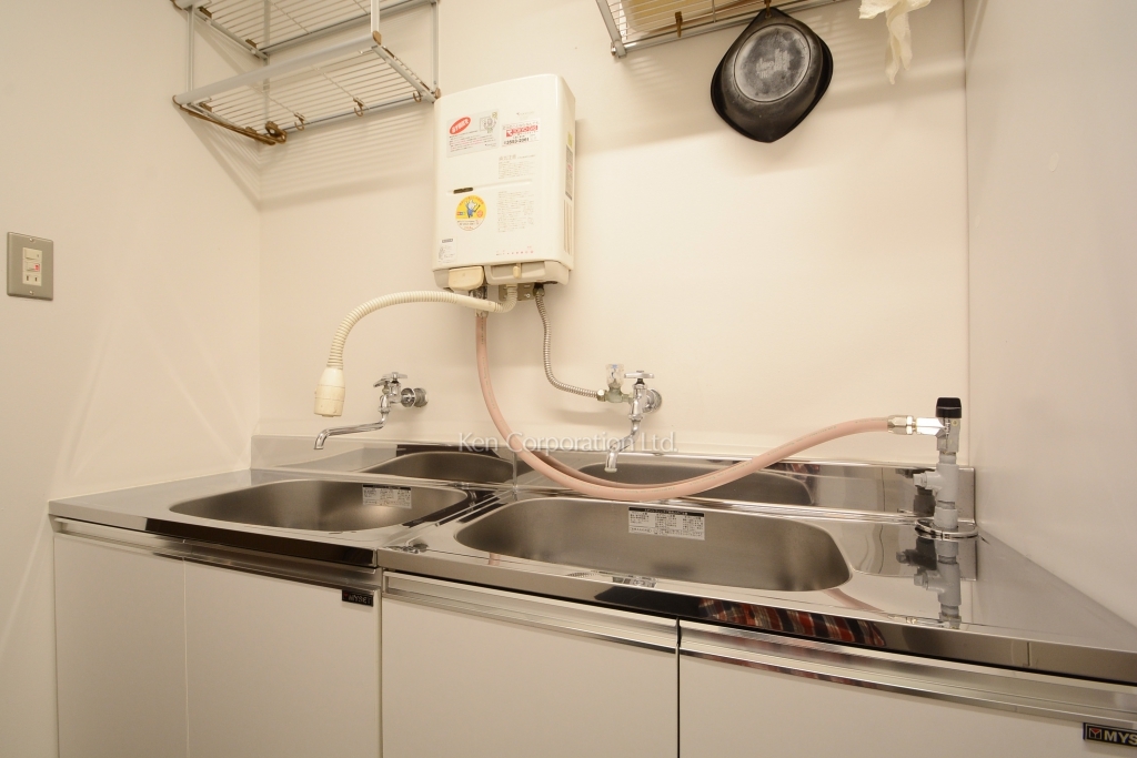 銀座スワロービル