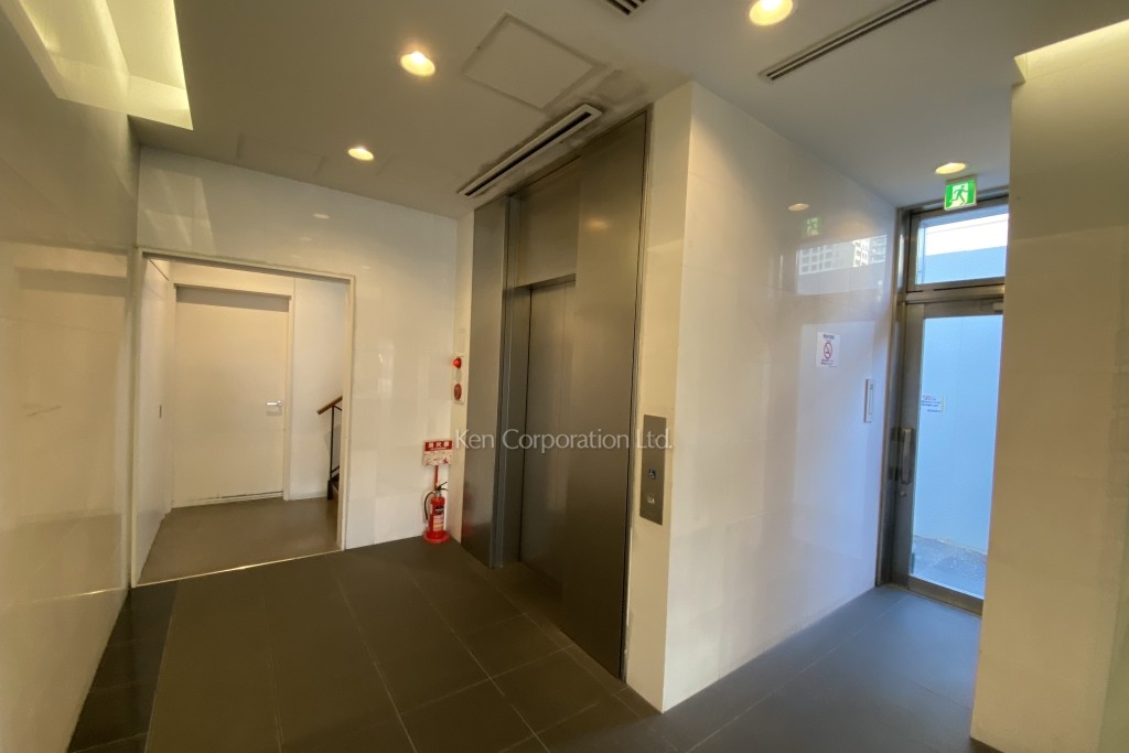 田町イーストウィング