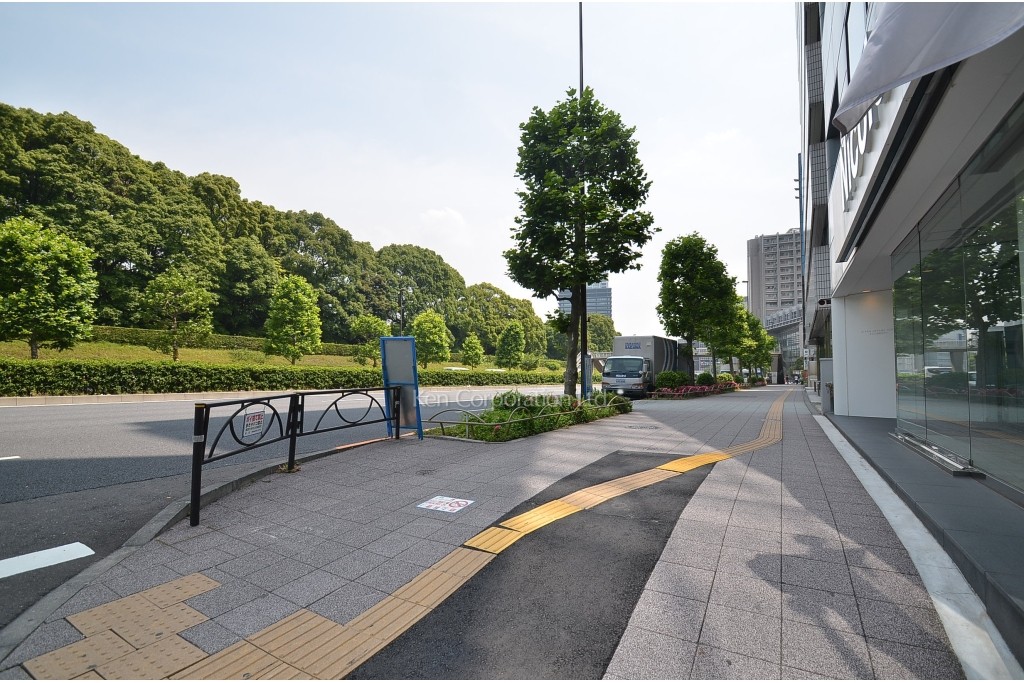 アトム青山タワー