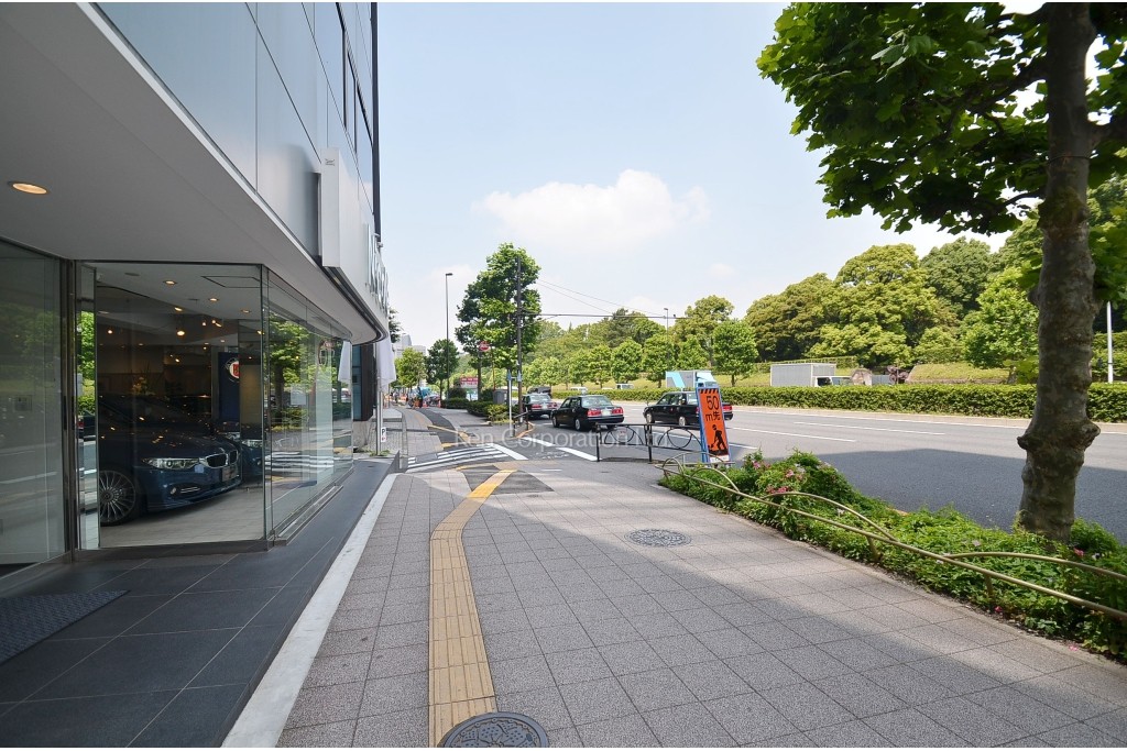 アトム青山タワー