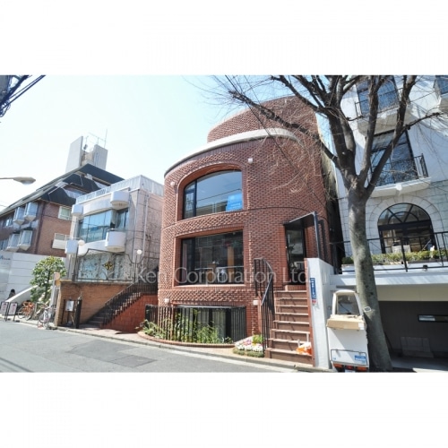 タガミ神宮前ビル