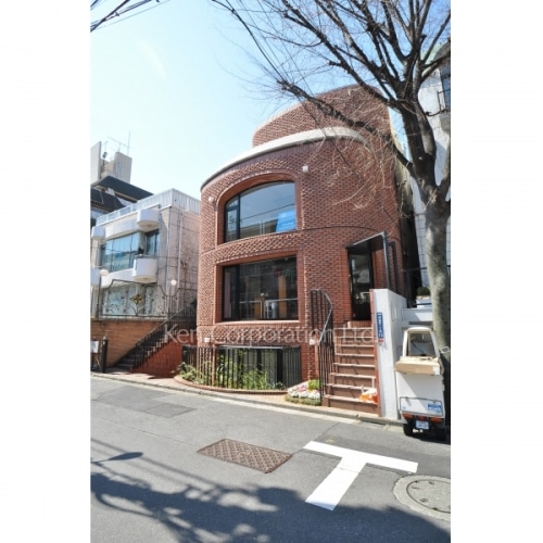 タガミ神宮前ビル