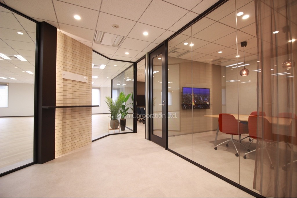 五反田フラットアイアンビル