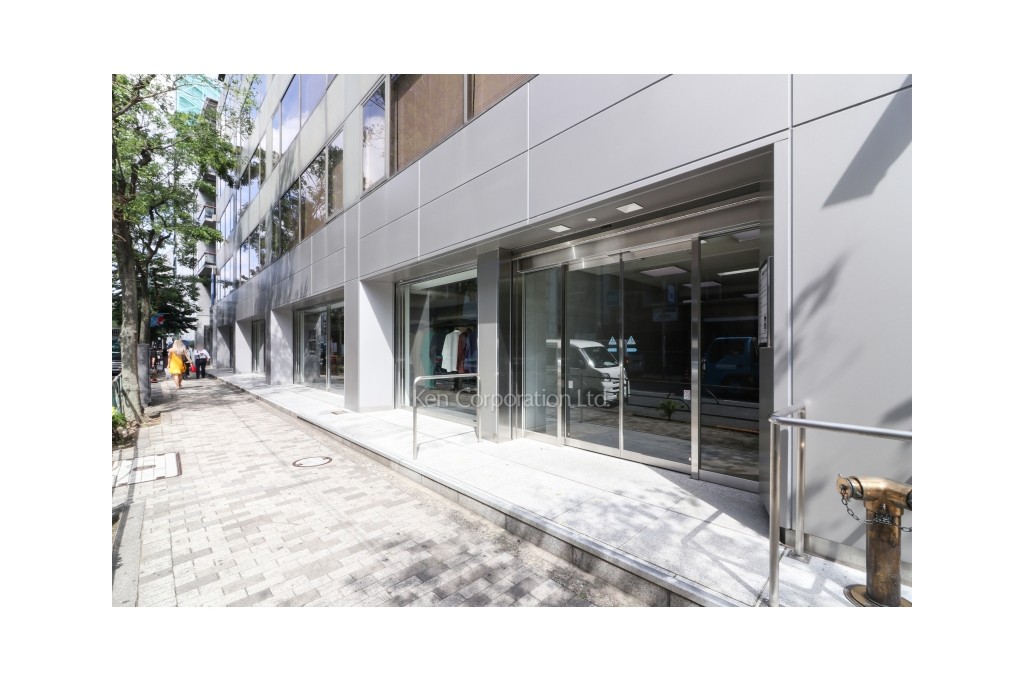 南青山スリービル