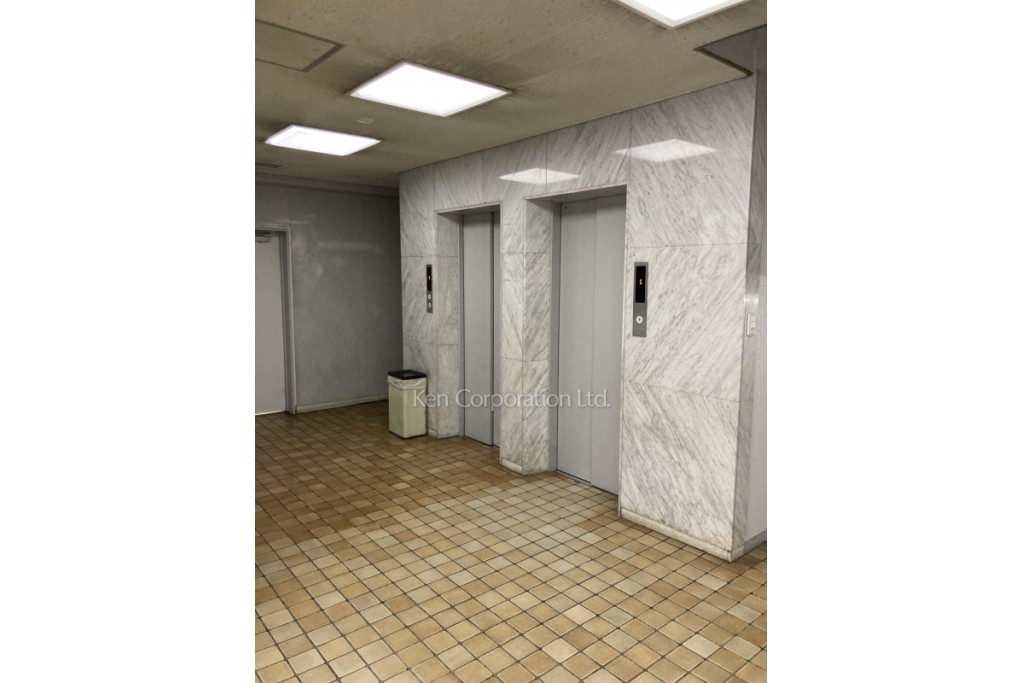 南青山スリービル