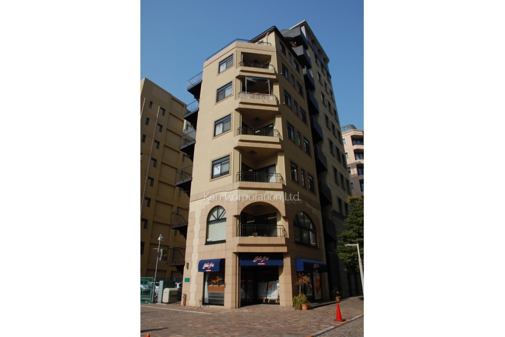 パラッツォ フォレスタ