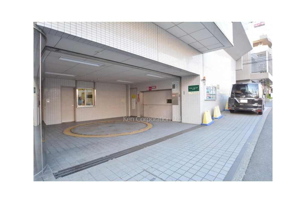 東戸塚東口ビルディング