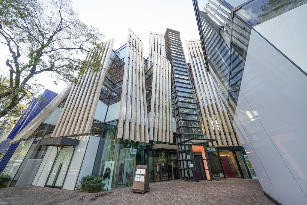 The Jewels of Aoyama